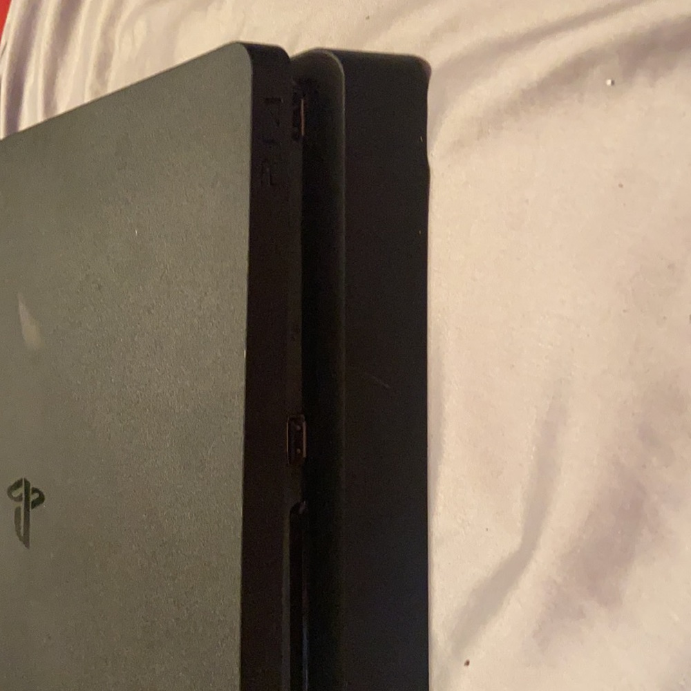 Not working ps4 needs work - Picture 4 of 4